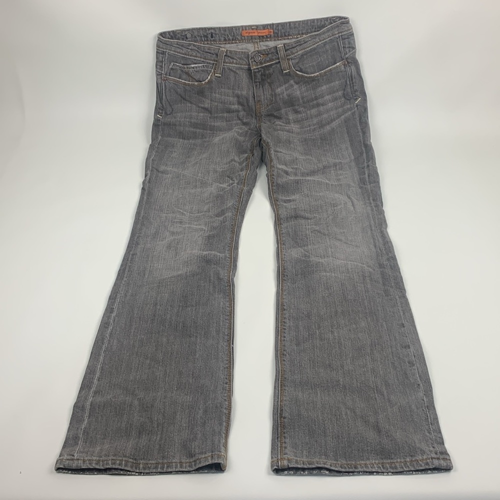 Vigoss Distressed Gray Bootcut Jeans Size 32 stretch Embroidered studs